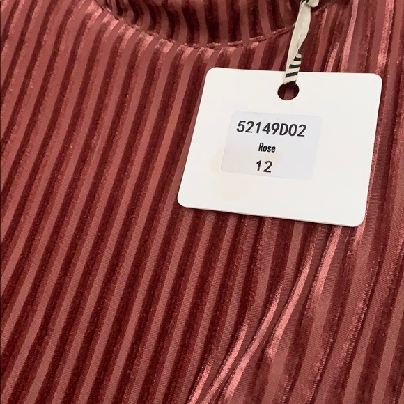 Rose high neck dress - Picture 5 of 5